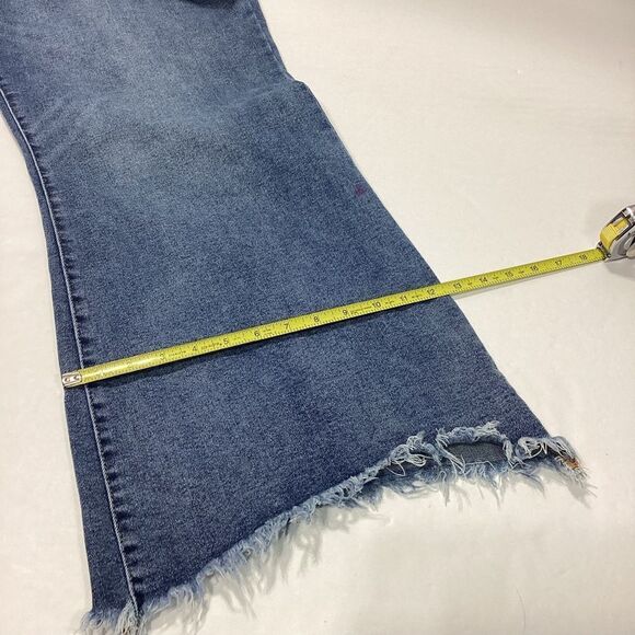 Lane Bryant Distressed Jeans Mid-Rise Flare Signature Fit Flex Magic 28 - Picture 10 of 12